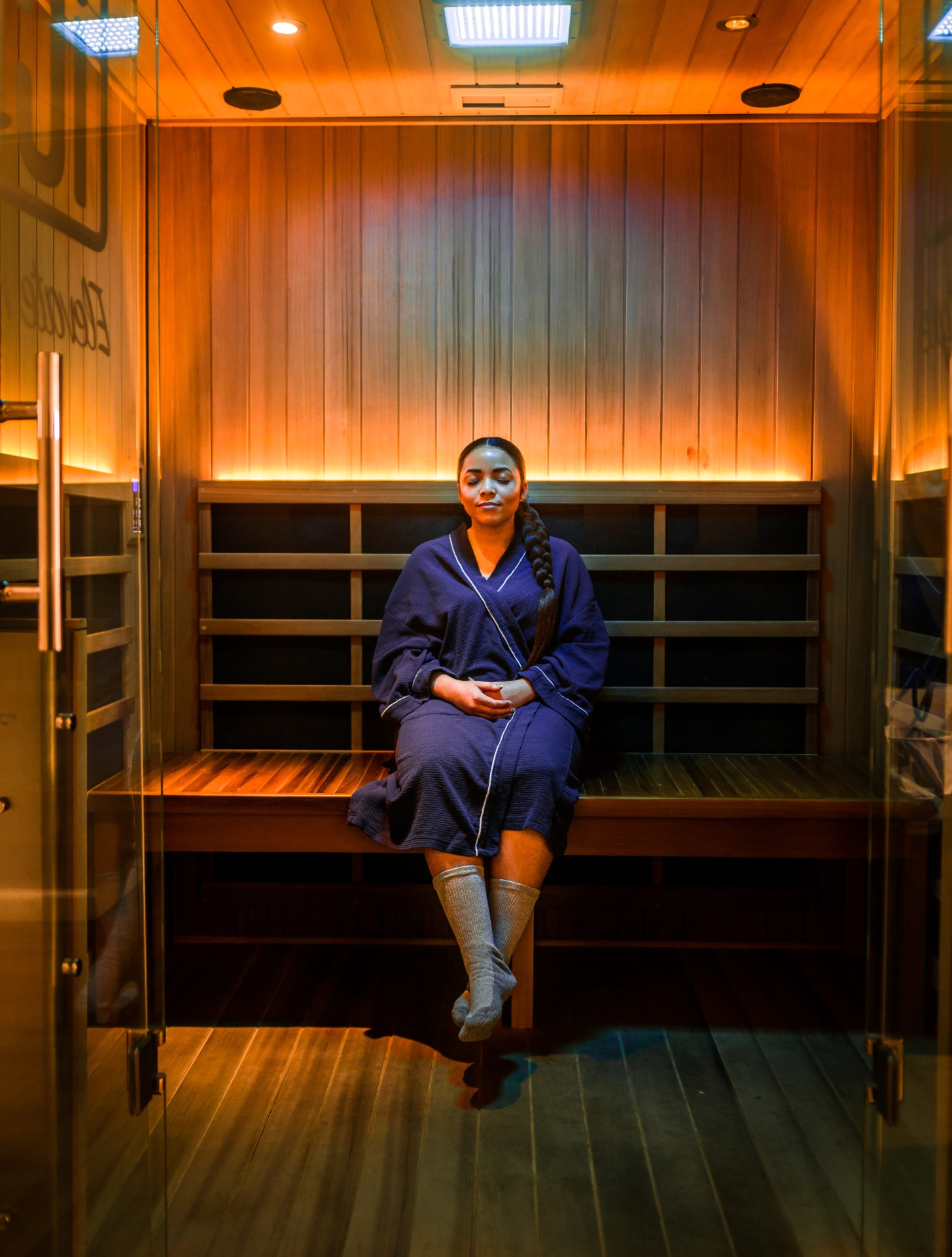 Deep Detox Sweat — 120–140°F core heat at iCRYO Daniel Island