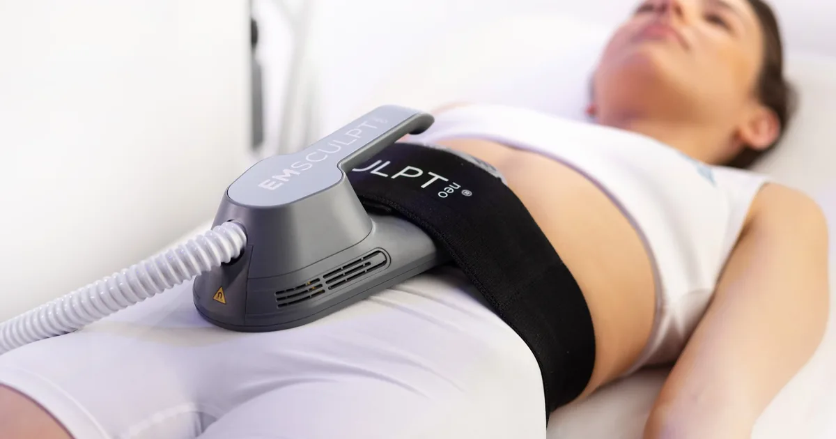 Postpartum mom considering EMSCULPT NEO core sculpting at iCRYO Daniel Island