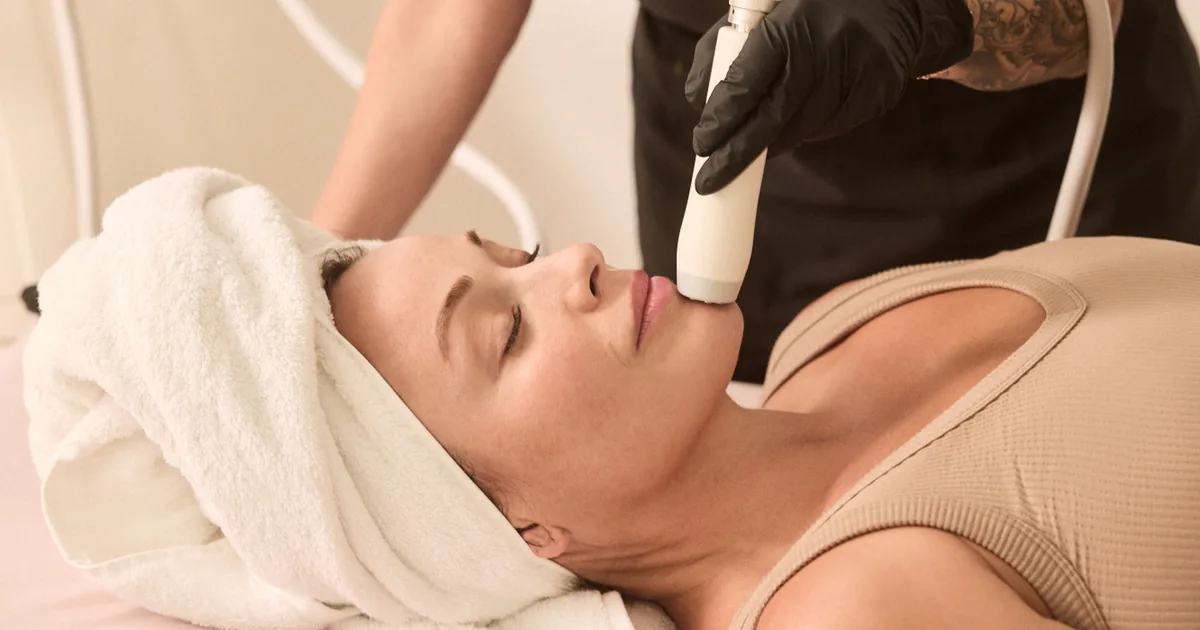 Client consultation for the T-Shape 2 Facial at iCRYO Daniel Island in Charleston, SC