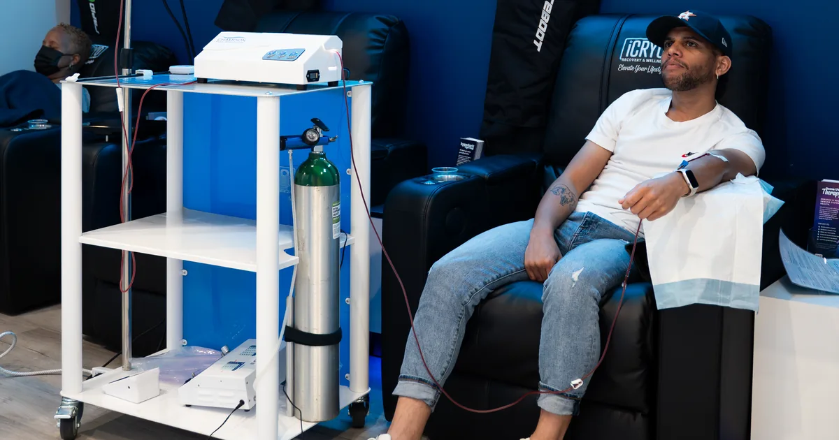 Ozone UV IV therapy session at iCRYO Daniel Island in Charleston, SC